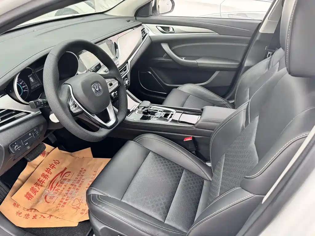 Changan Eado New Energy — миниатюра 9
