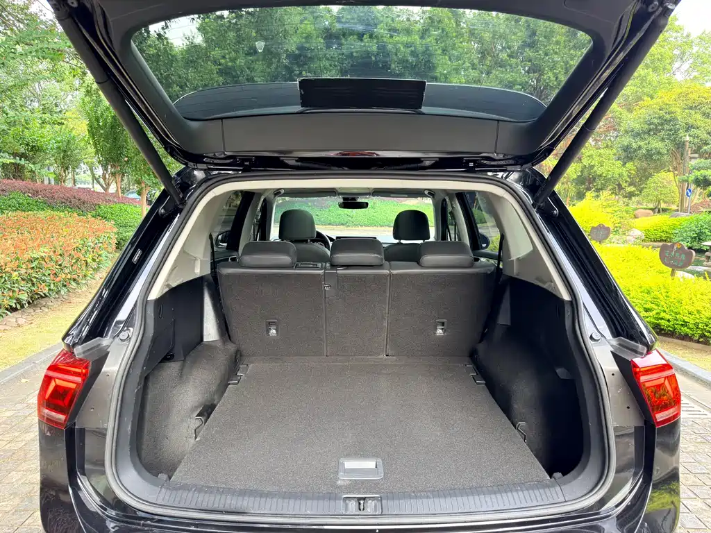 Volkswagen Tiguan L — миниатюра 13