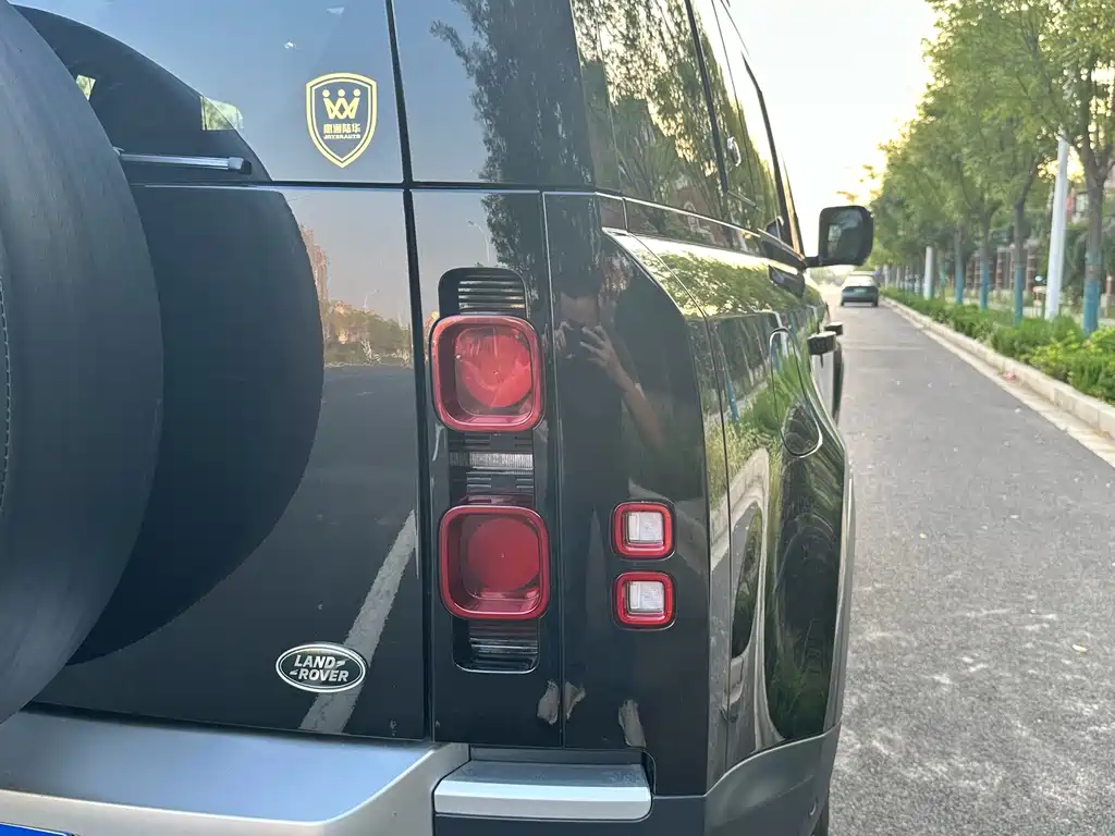 Land Rover Defender — миниатюра 12