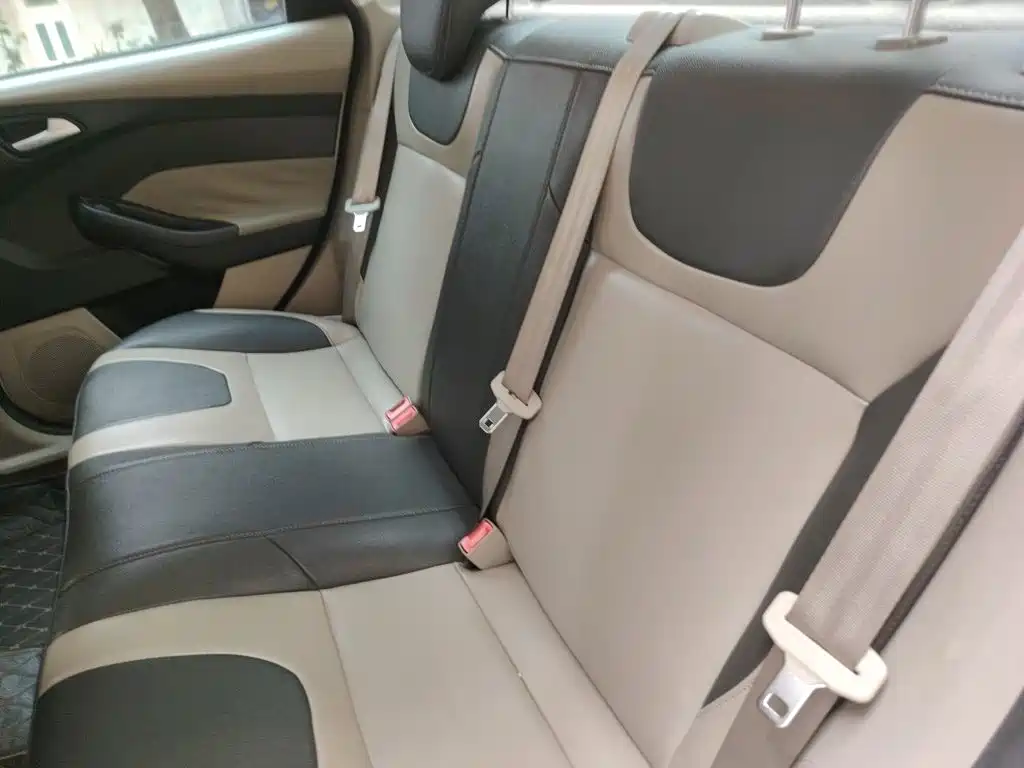 Ford Focus — миниатюра 13
