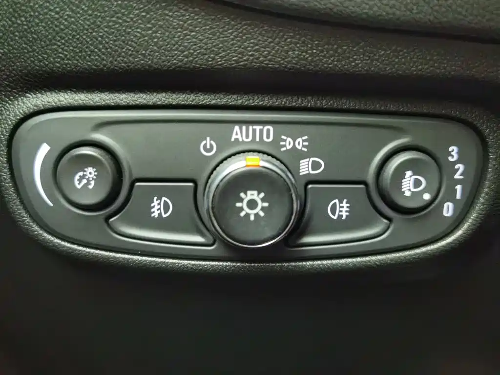 Chevrolet Equinox — миниатюра 21