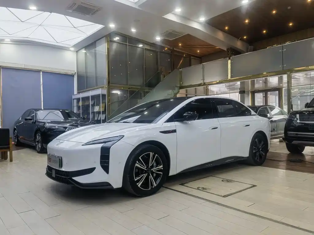 Hongqi Hongqi EH7 2024