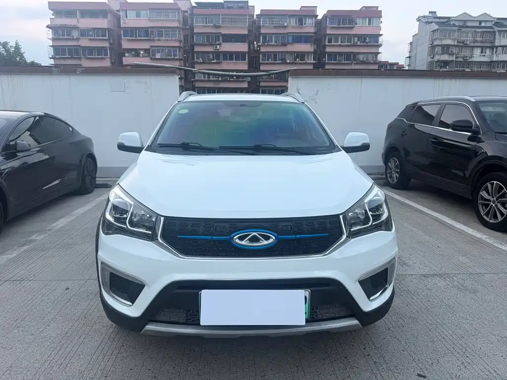 Chery New Energy Tiggo 3xe — миниатюра 3