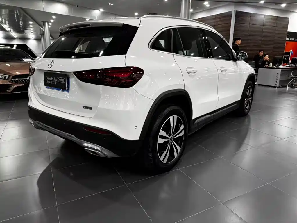 Mercedes-Benz GLA — миниатюра 5