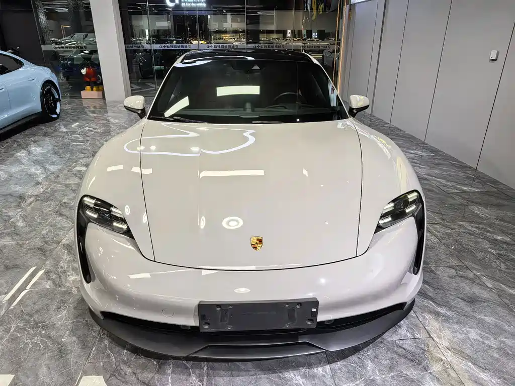 Porsche Taycan — миниатюра 2