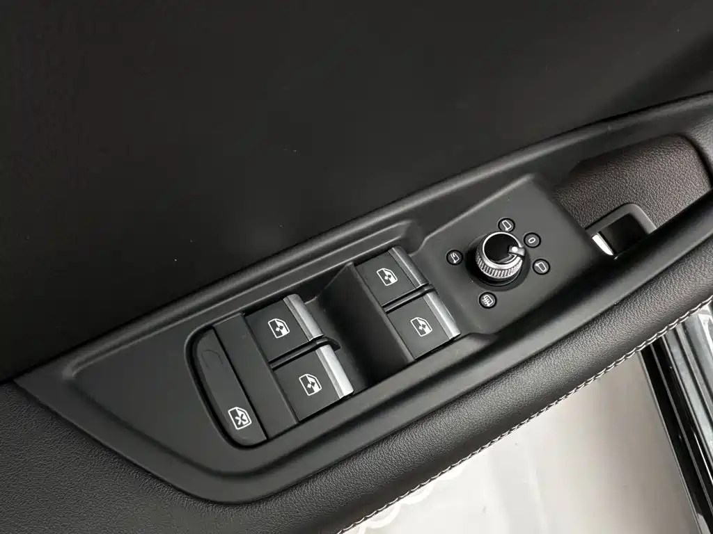Audi A4L — миниатюра 26