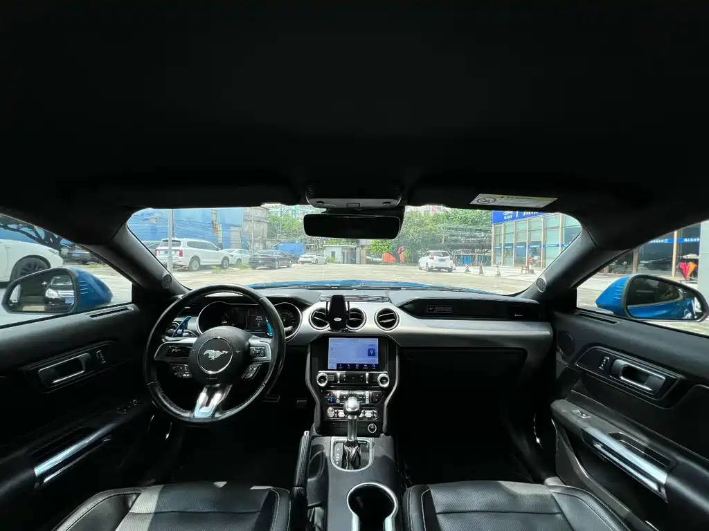 Ford Mustang — миниатюра 5