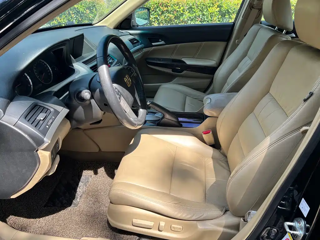 Honda Accord — миниатюра 9
