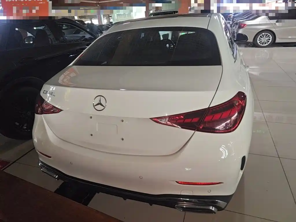 Mercedes-Benz C-Class — миниатюра 6