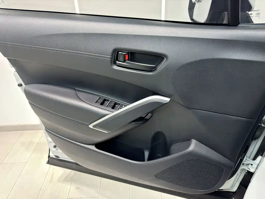 Toyota Frontlander — миниатюра 15