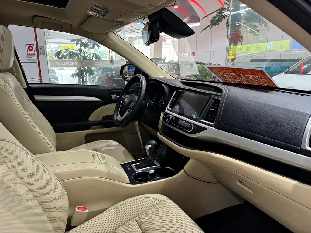 Toyota Highlander — миниатюра 7