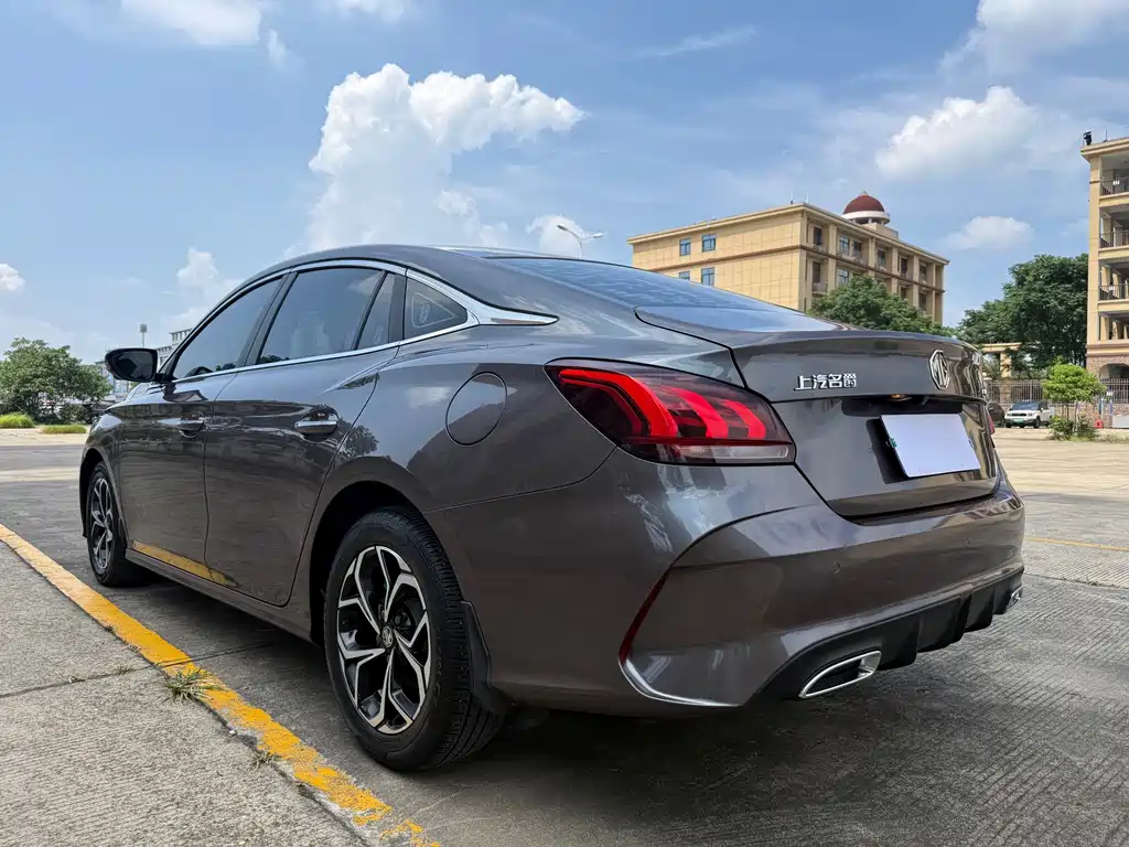 MG MG5 - фото 8