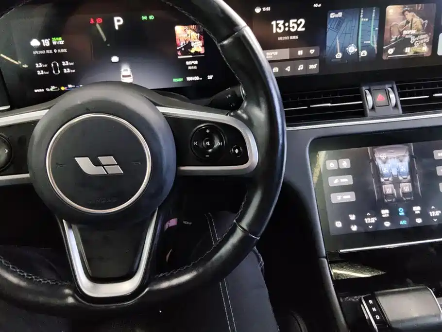 Li Auto Li ONE — миниатюра 12