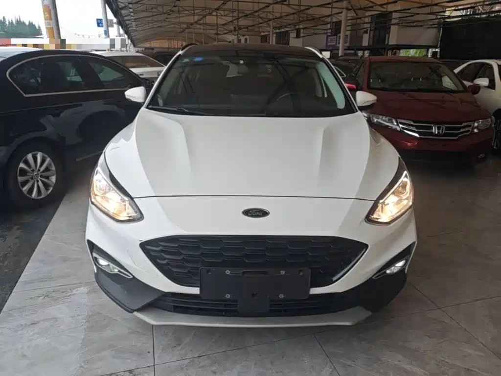Ford Focus Active — миниатюра 3