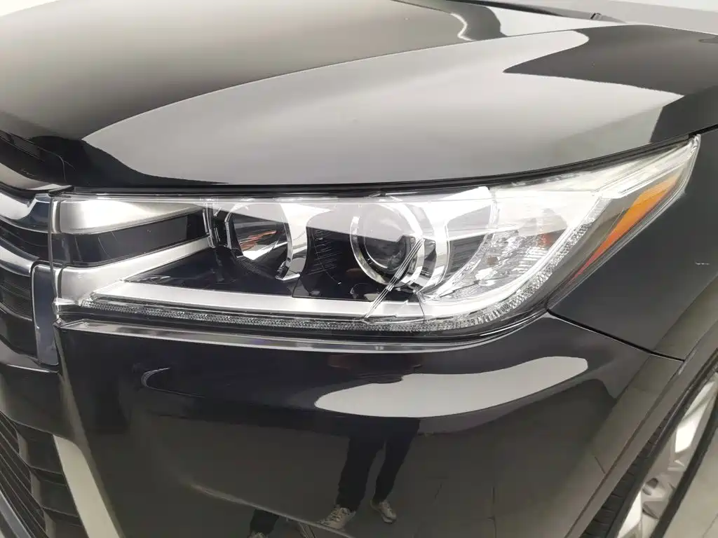 Toyota Highlander — миниатюра 7