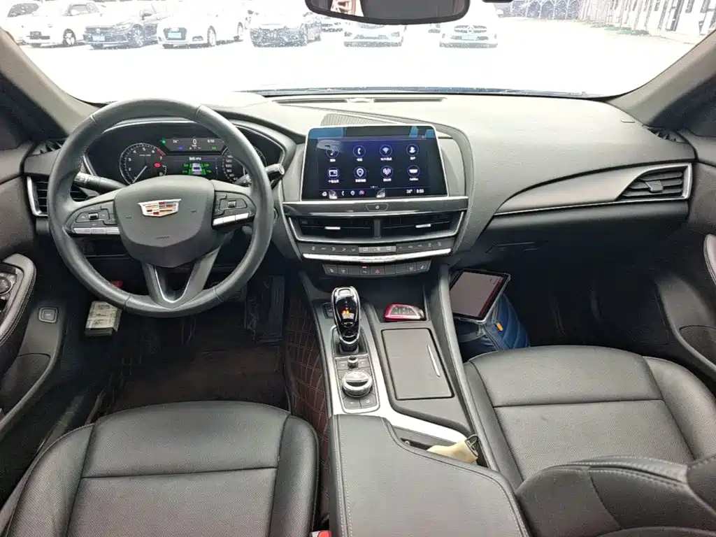 Cadillac CT5 — миниатюра 10
