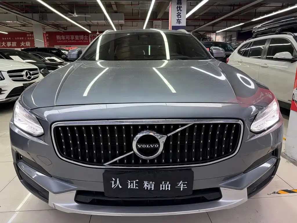 Volvo V90 — миниатюра 2