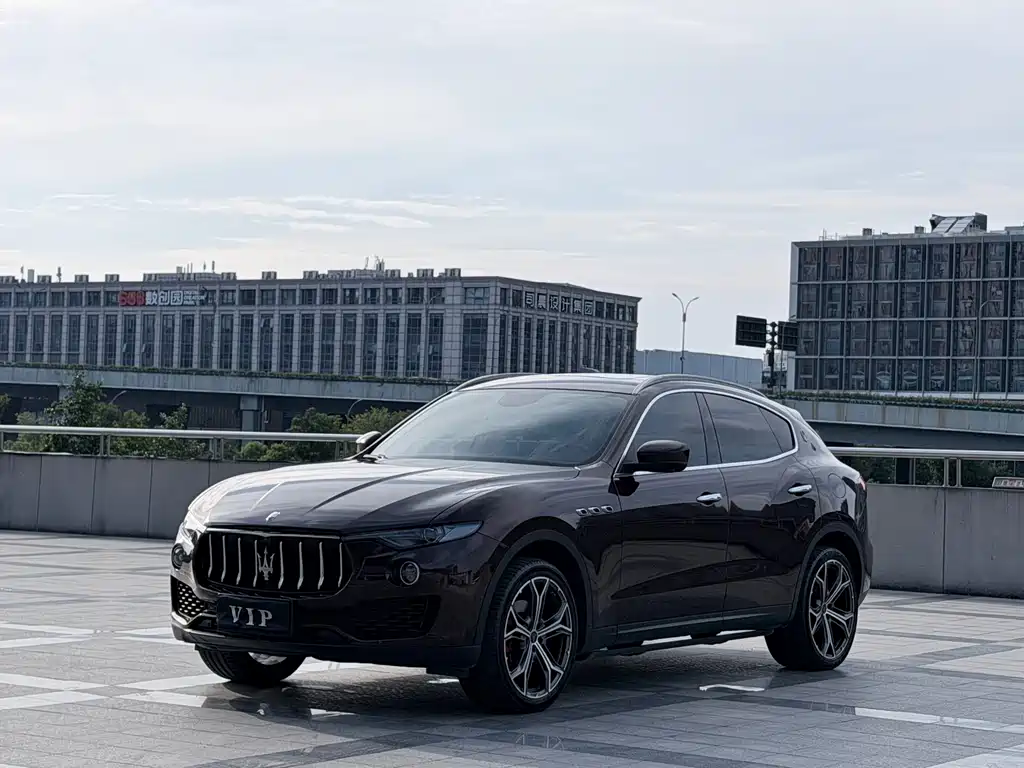 Maserati Levante — миниатюра 2