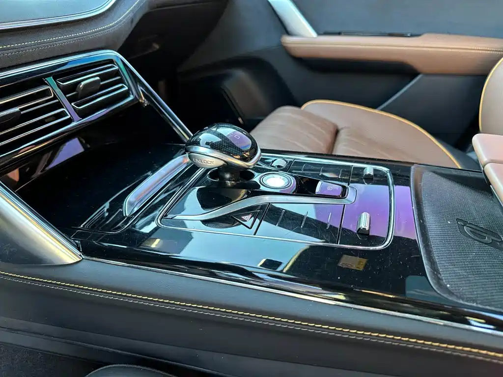 BYD Tang New Energy — миниатюра 16