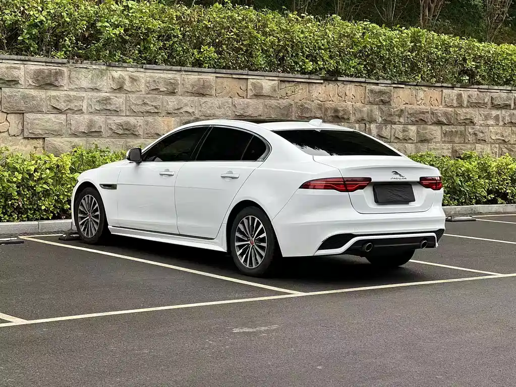 Jaguar XEL — миниатюра 7