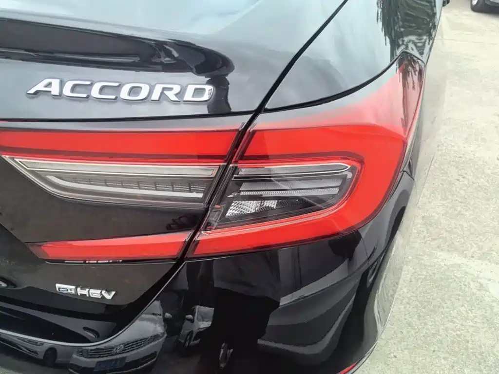 Honda Accord — миниатюра 8