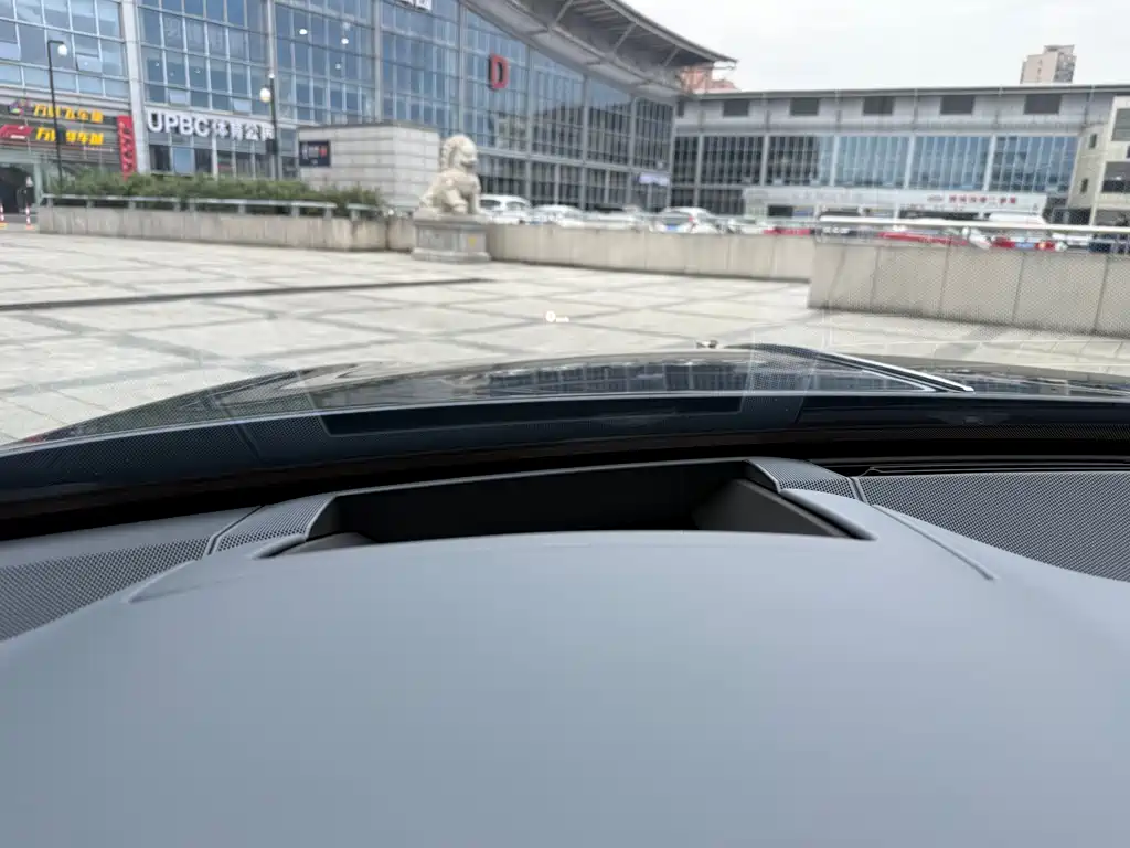 BENTLEY FLYING SPUR PLUG IN HYBRID