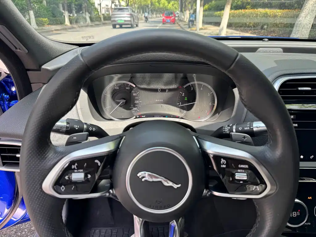 Jaguar XEL 2020 2.0T 200PS R-DYNAMIC Sport