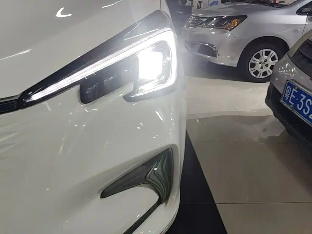 Changan Benben E-Star — миниатюра 24