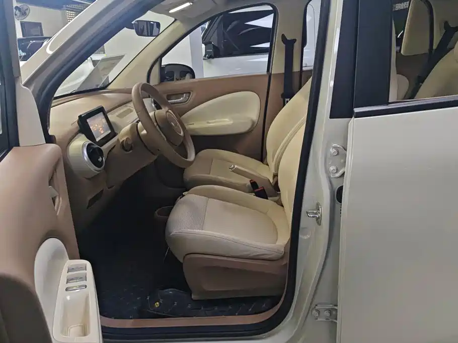 Wuling MINIEV — миниатюра 9