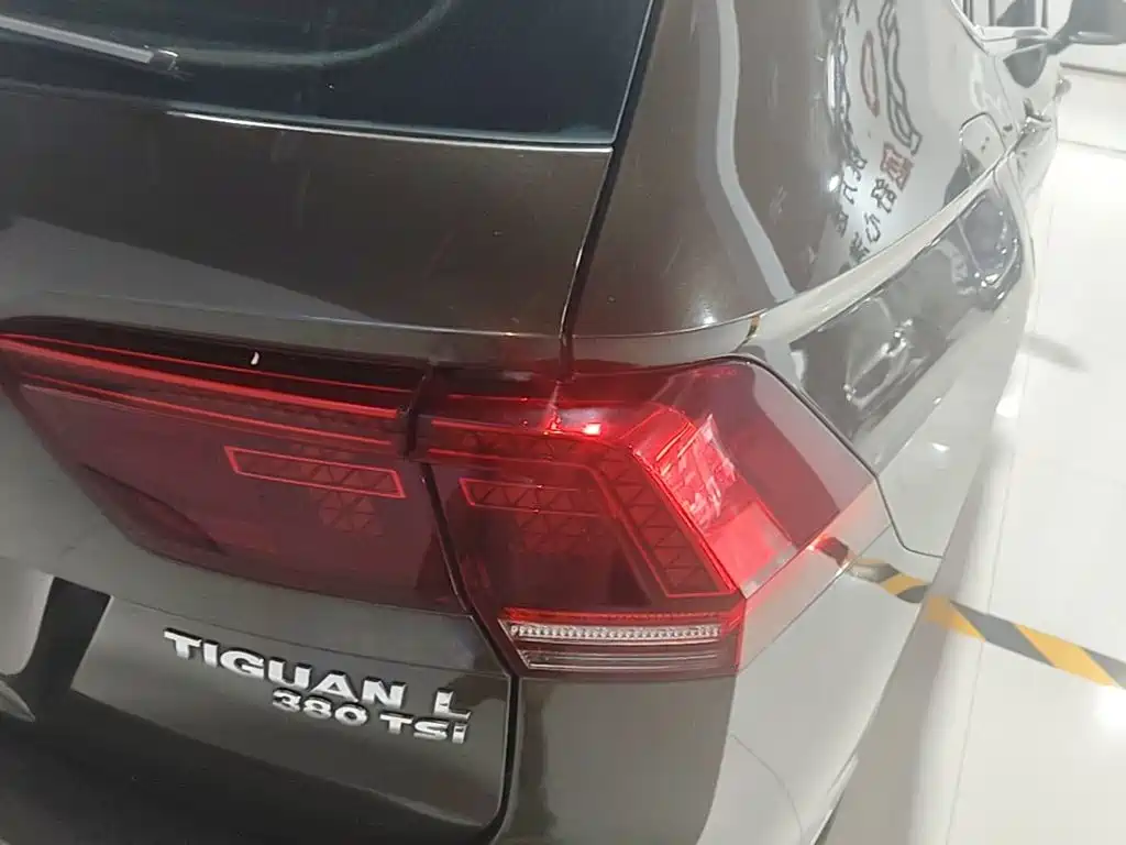 Volkswagen Tiguan L — миниатюра 8