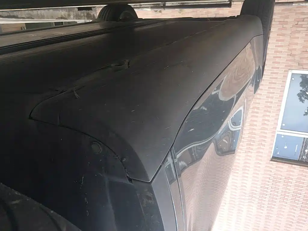 Tesla Model Y — миниатюра 21