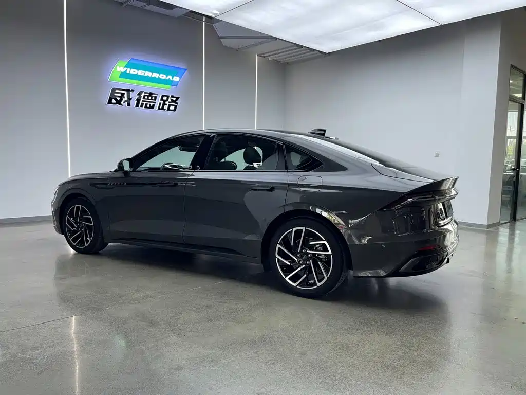Lincoln Z — миниатюра 5