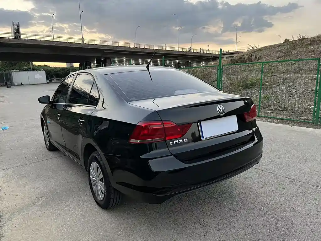 Volkswagen Santana — миниатюра 14
