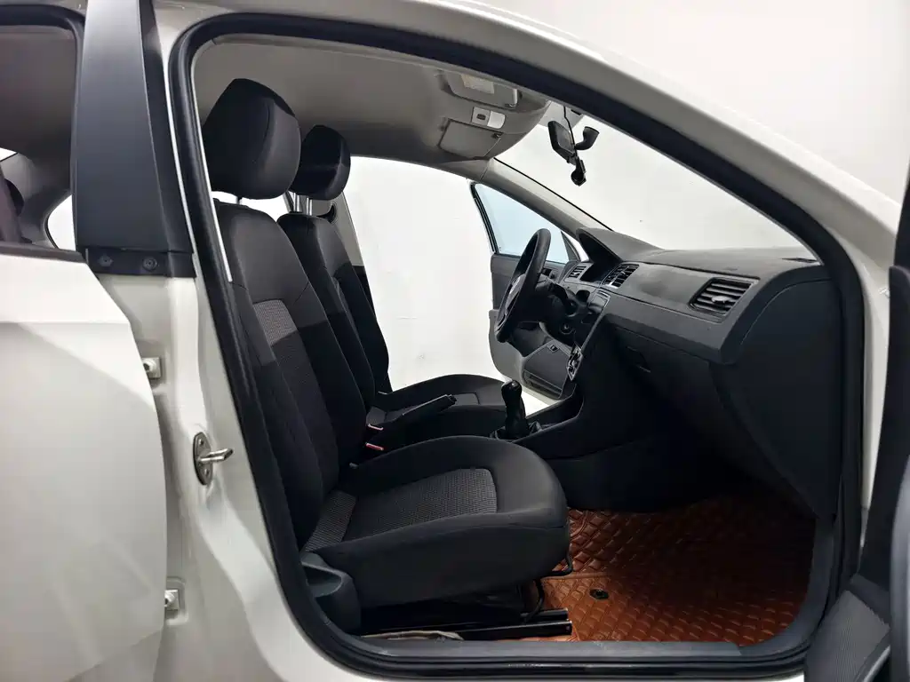 Volkswagen Santana — миниатюра 13
