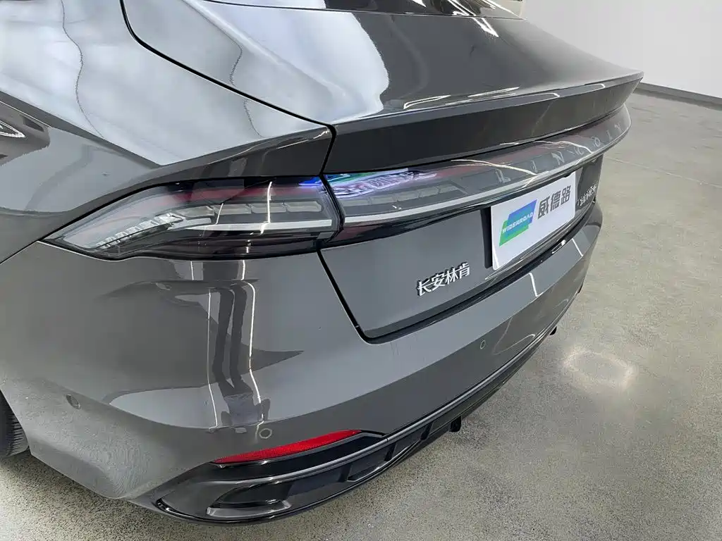 Lincoln Z — миниатюра 32