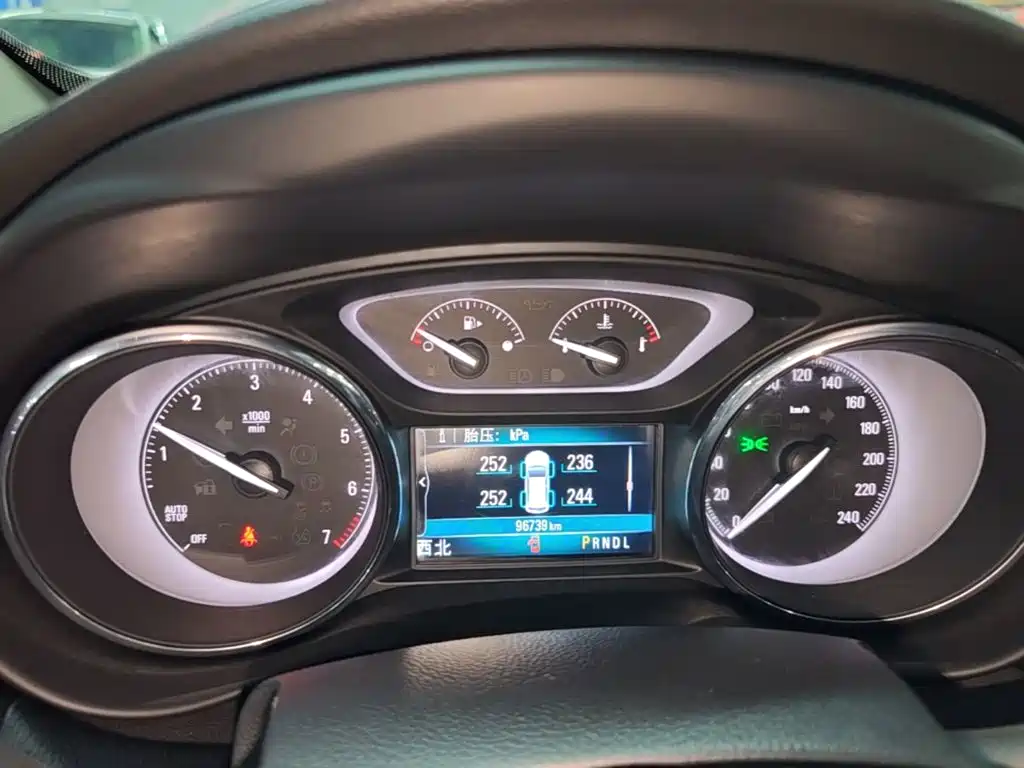 Buick Envision Plus — миниатюра 12