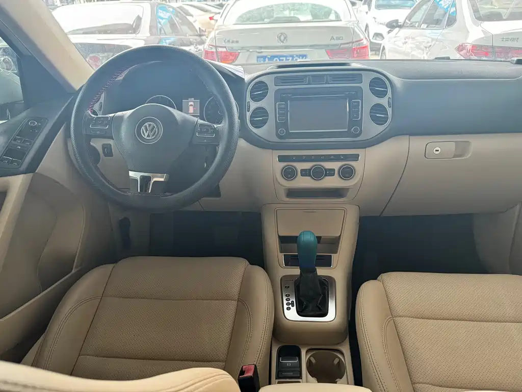 Volkswagen Tiguan — миниатюра 7