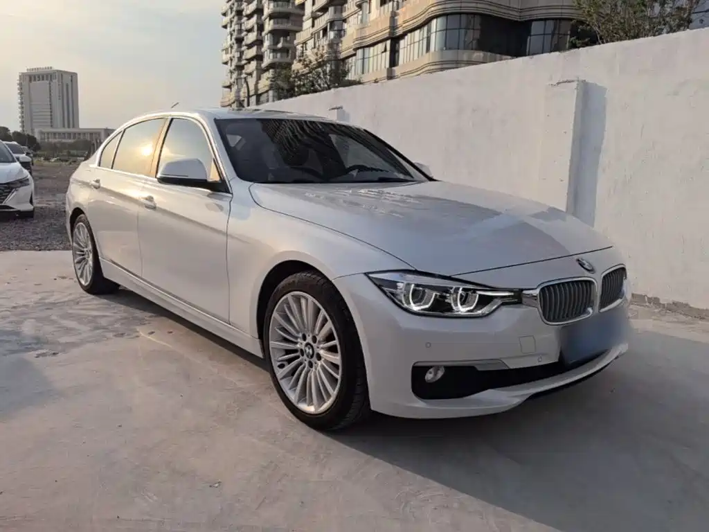 BMW 3 Series — миниатюра 4