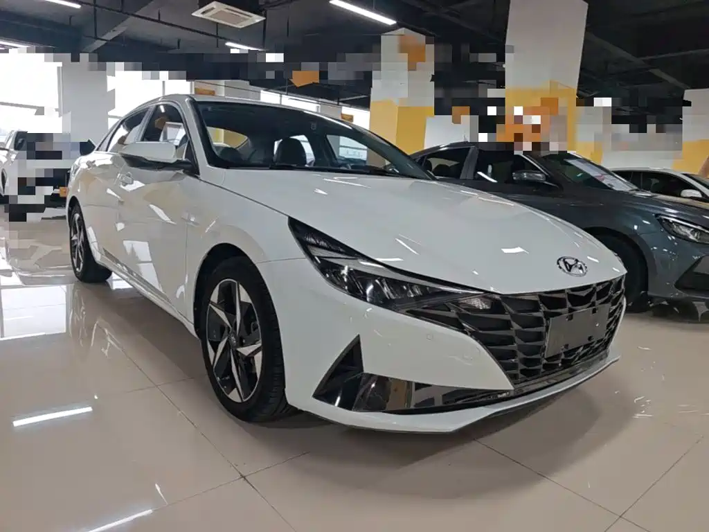 Hyundai Elantra — миниатюра 4