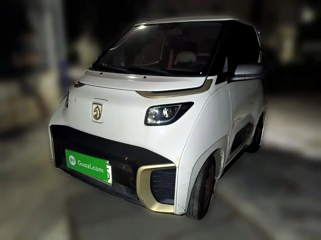 Baojun E200