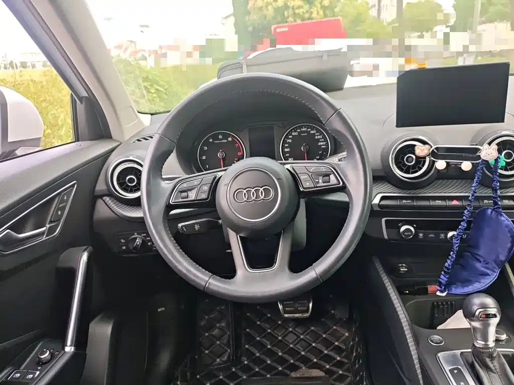 Audi Q2L — миниатюра 3