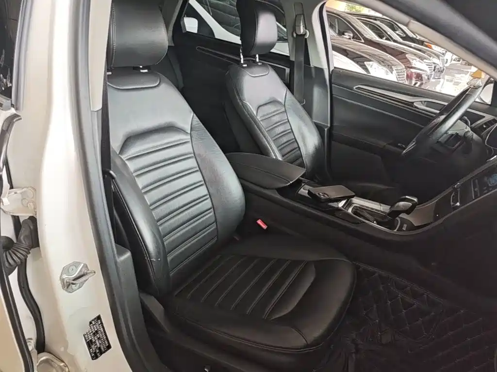 Ford Mondeo — миниатюра 25