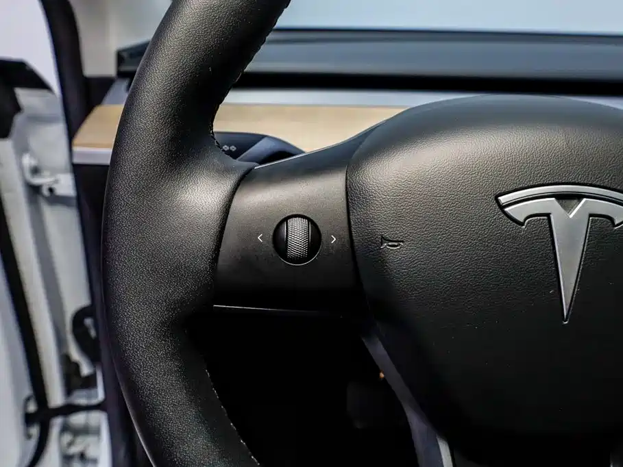 Tesla Model Y — фотографии объявления, Фото 14