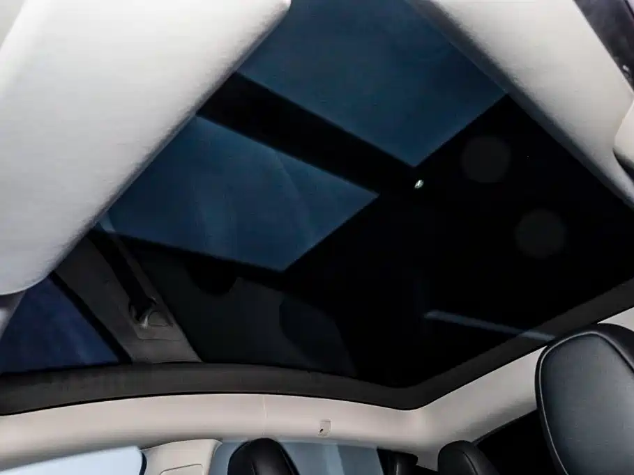 Tesla Model Y — фотографии объявления, Фото 19