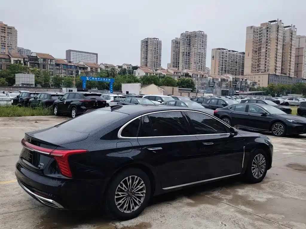 Hongqi Hongqi H5 — миниатюра 4