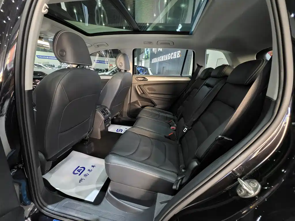 Volkswagen Tiguan L — миниатюра 12