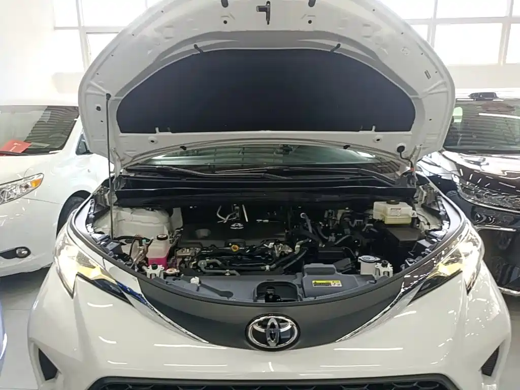 Toyota Granvia — миниатюра 20