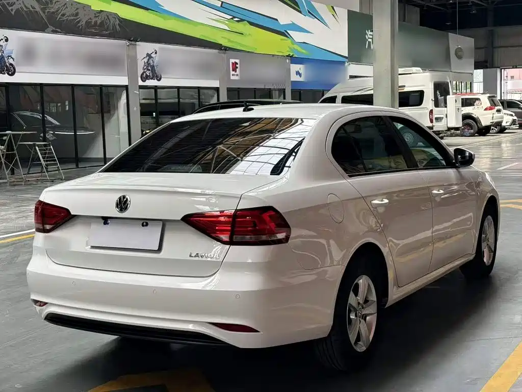 Volkswagen Lavida — миниатюра 10