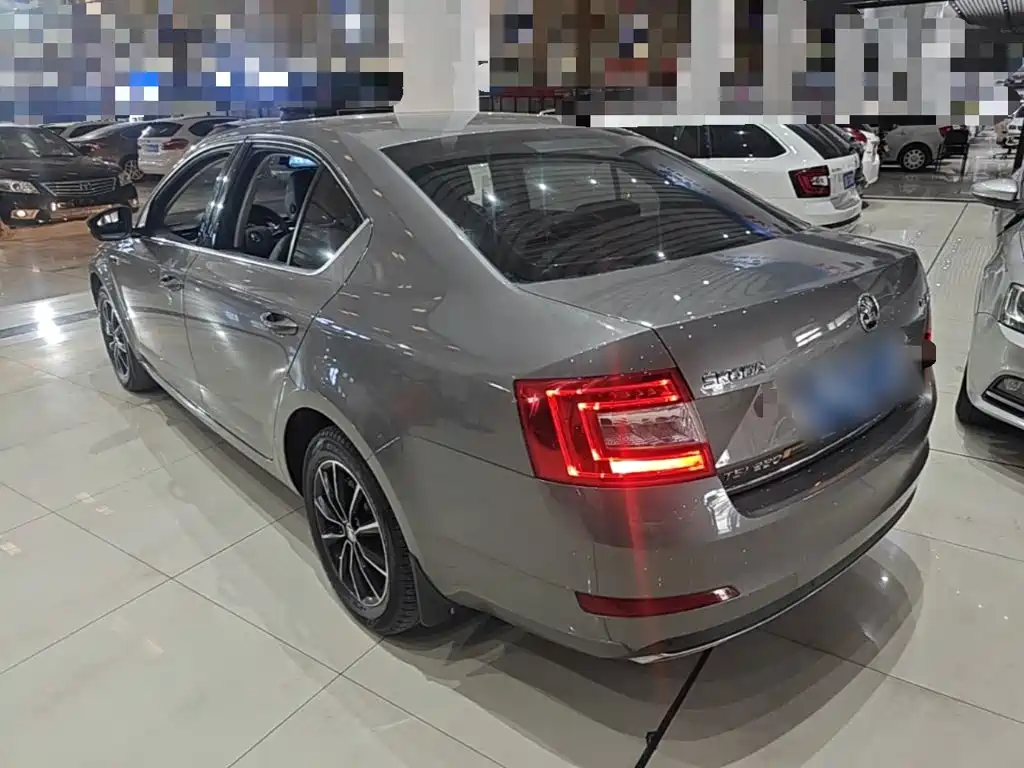 Skoda Octavia — миниатюра 5