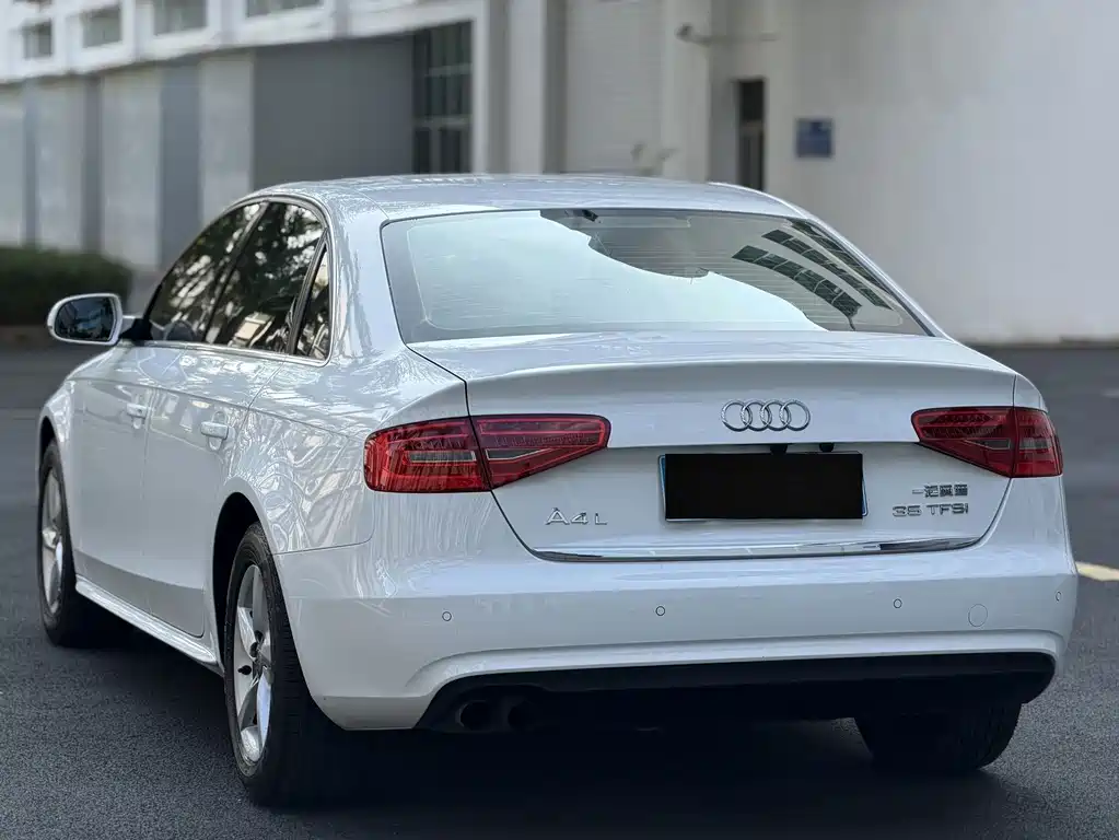 Audi A4L — миниатюра 10